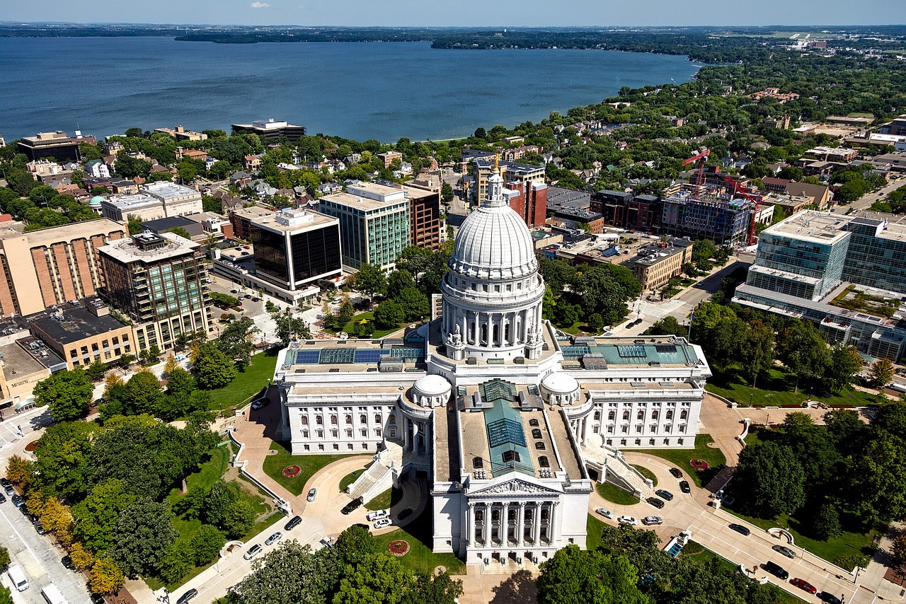 Celebrating Wisconsin Day: Exploring the Badger State with Your Dog!